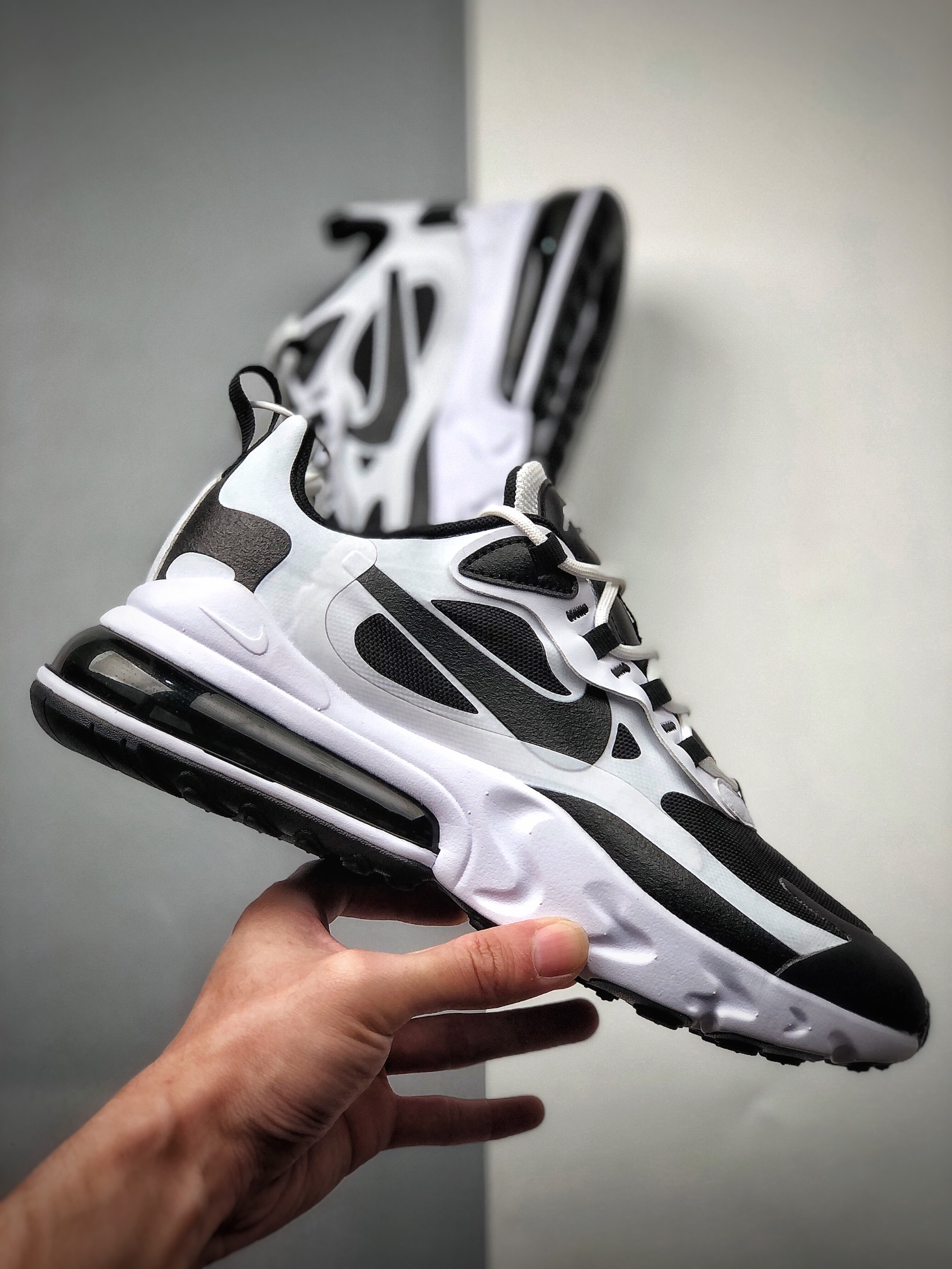 220   Nike Air Max 270 React 半小掌气垫跑鞋 CT1646-100