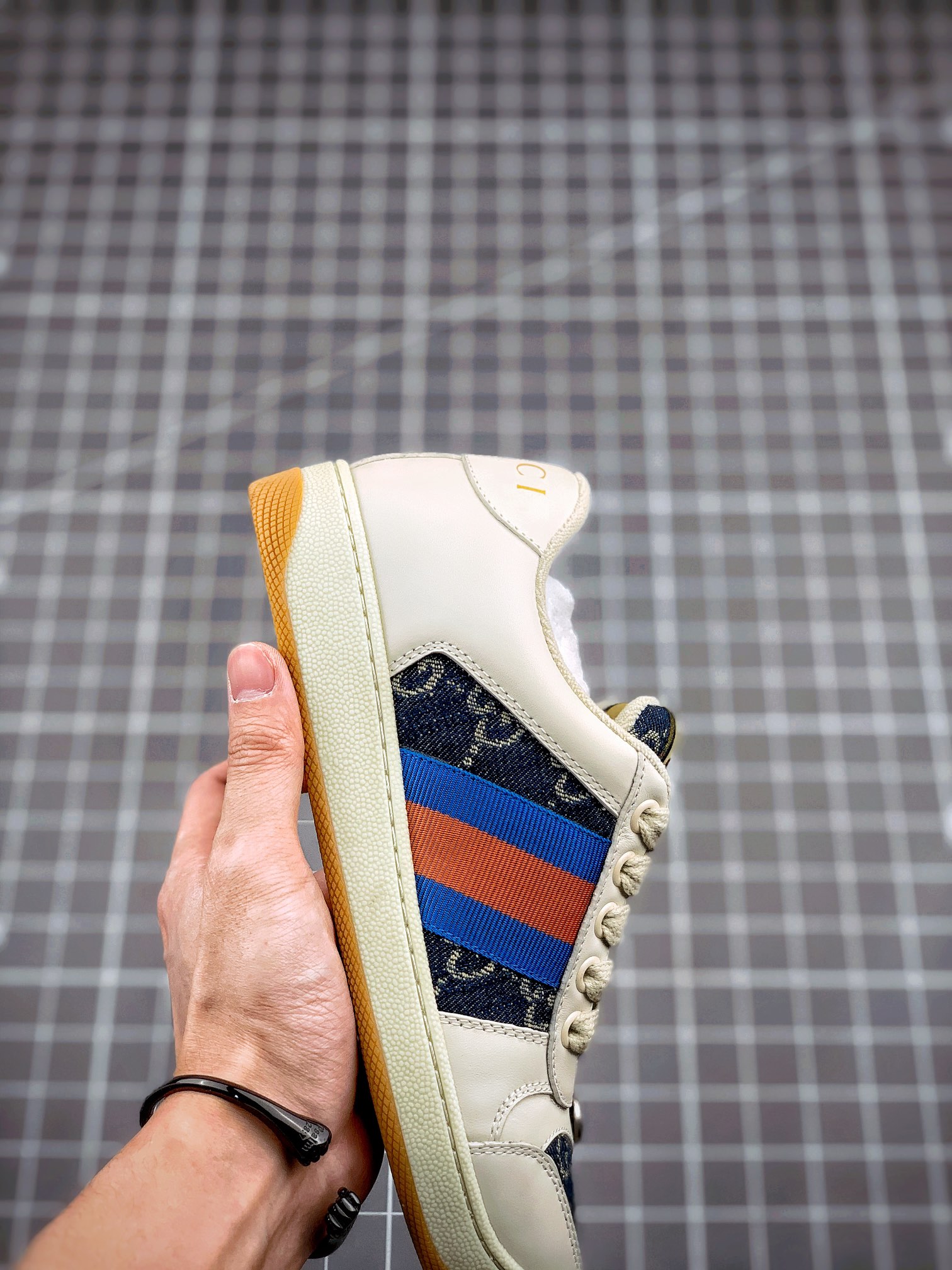 550 Gucci Distressed Screener sneaker古驰小脏鞋系列