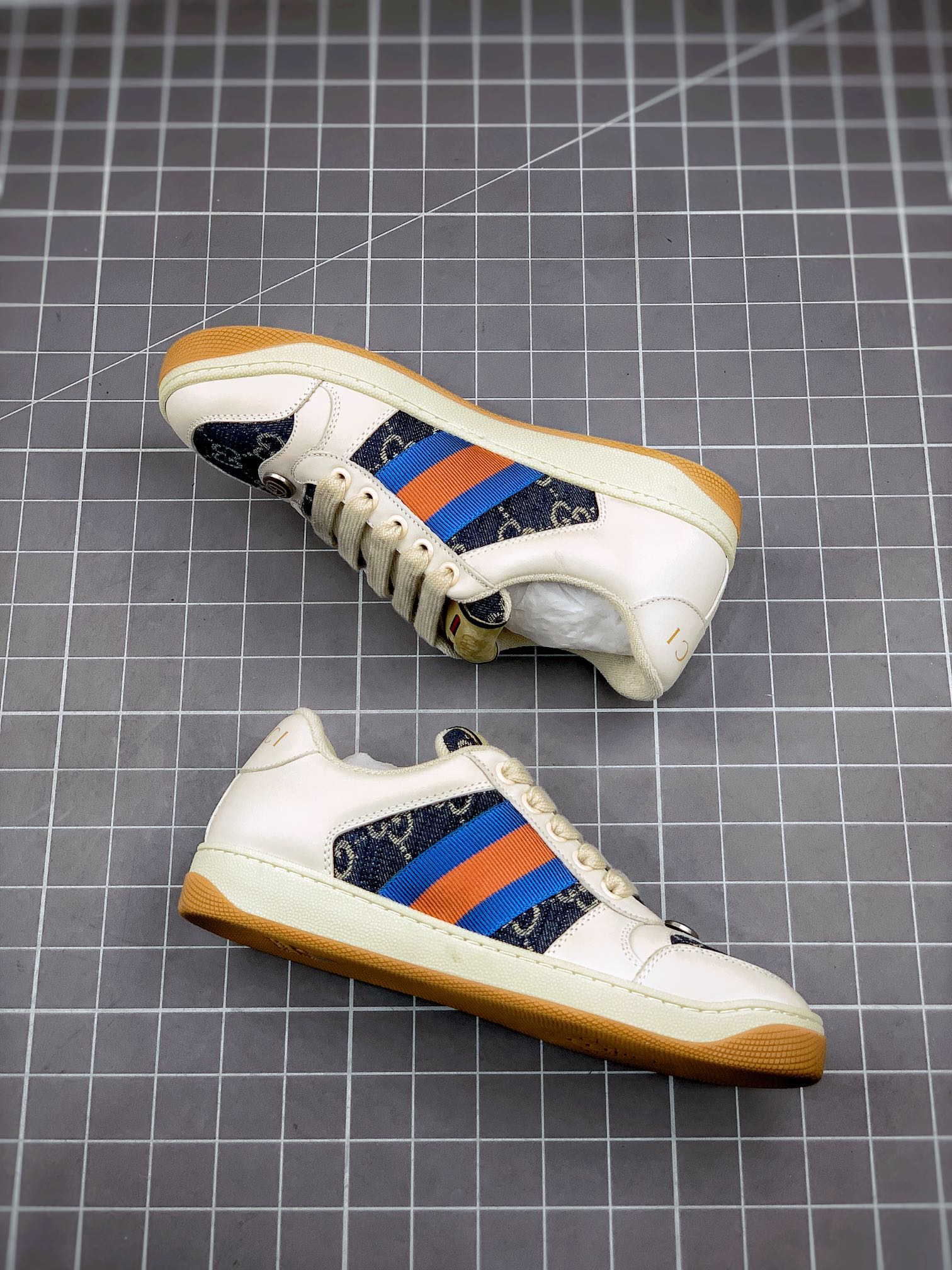 550 Gucci Distressed Screener sneaker古驰小脏鞋系列