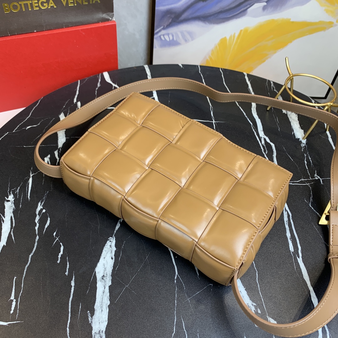 p430 Bottega veneta 爆款设计师Dabiel lee的设计