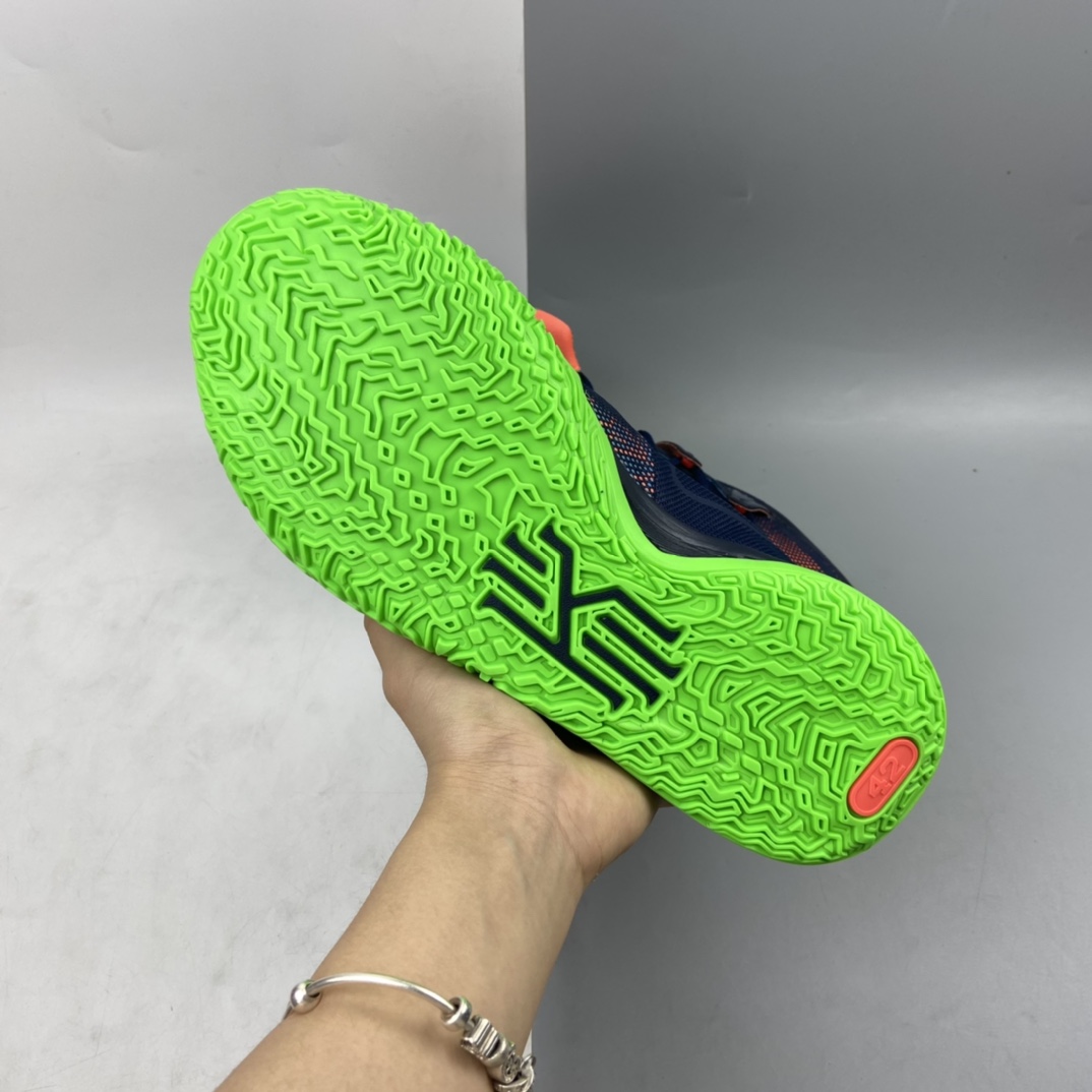P220 Nike Kyrie 7 Pre Heat Ep 欧文7代 室内休闲运动中帮篮球鞋 CQ9327-401
