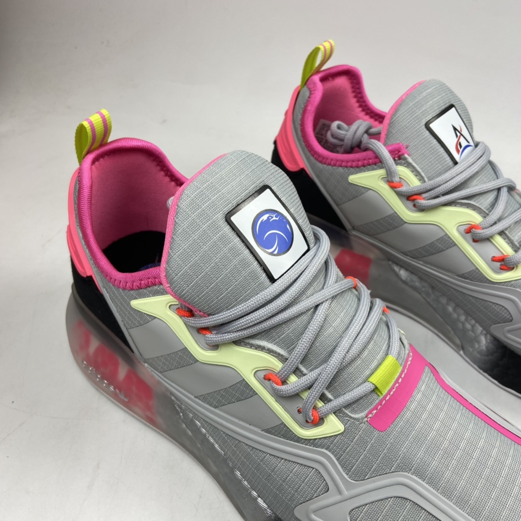 P220 Ad ZX 2K Boost 网纱针织呼吸面套脚休闲运动慢跑鞋 FY5695