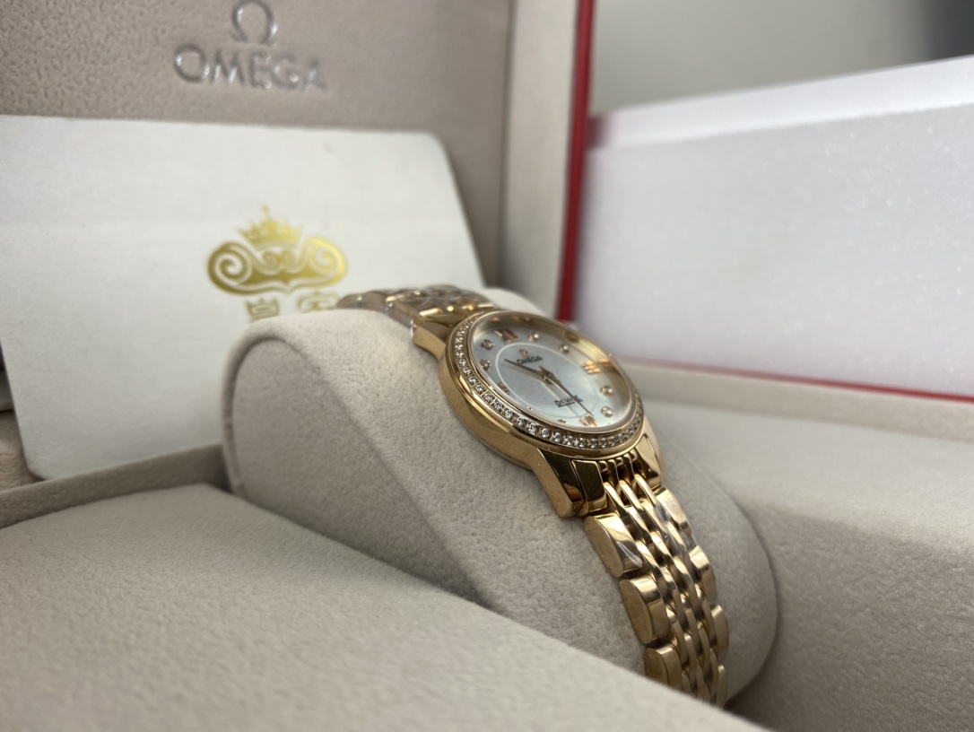 Omega 皇家 欧米茄蝶飞女表