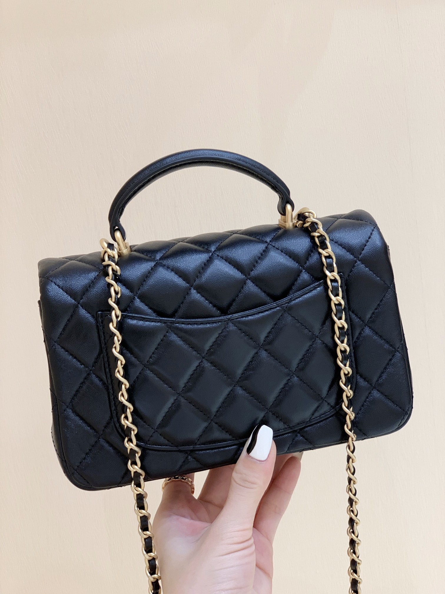 Chanel CF大mini带手腕版本珠光羊皮 AS2431黑色