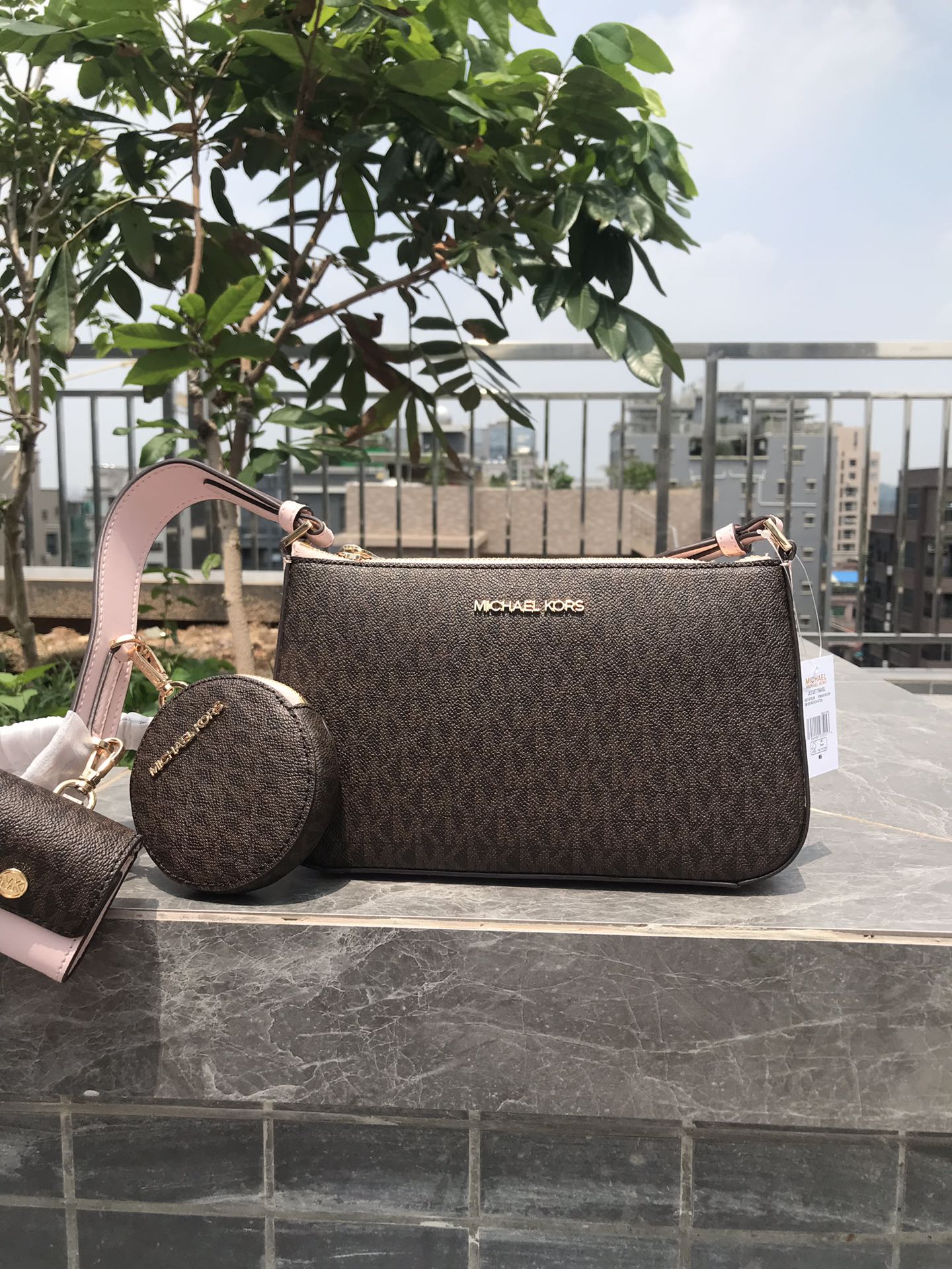 Michael Kors mk2023新款Jet Set三合一老花麻将包宽肩带斜挎包 单独2个小挂包 圆形零钱包