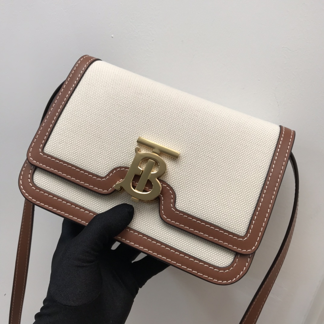 路易威登 Louis Vuitton 高定典藏名品高定成衣时装外套连衣裙衬衫T恤 #1A6FFFD6 3