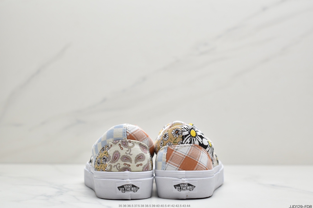 130 万斯Vans Era 万斯低帮帆布鞋卡通系列 Classic Slip-ON