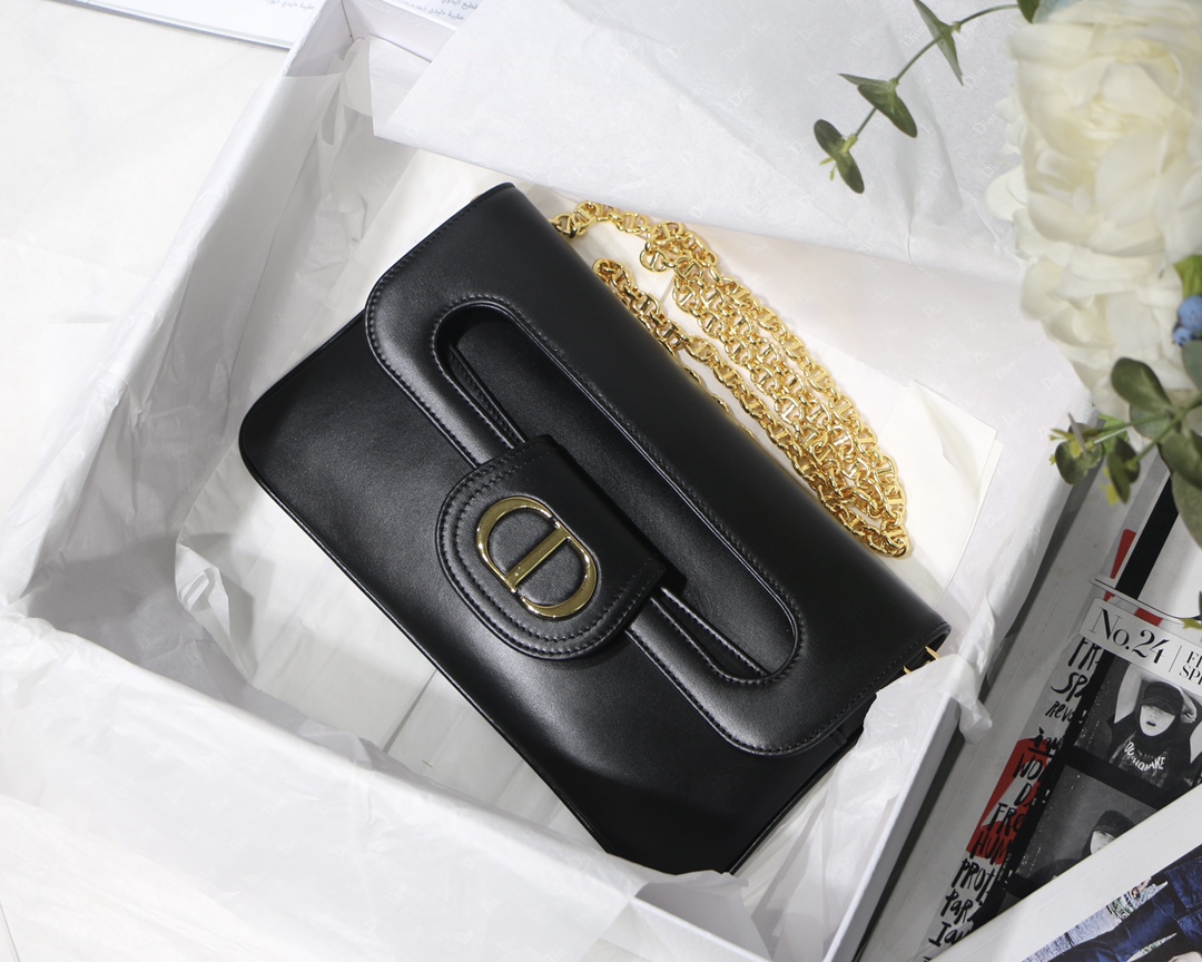 D Double Bag Black Glossy Smooth Calfskin Magnetic Flap CD Logo Chain Shoulder Strap