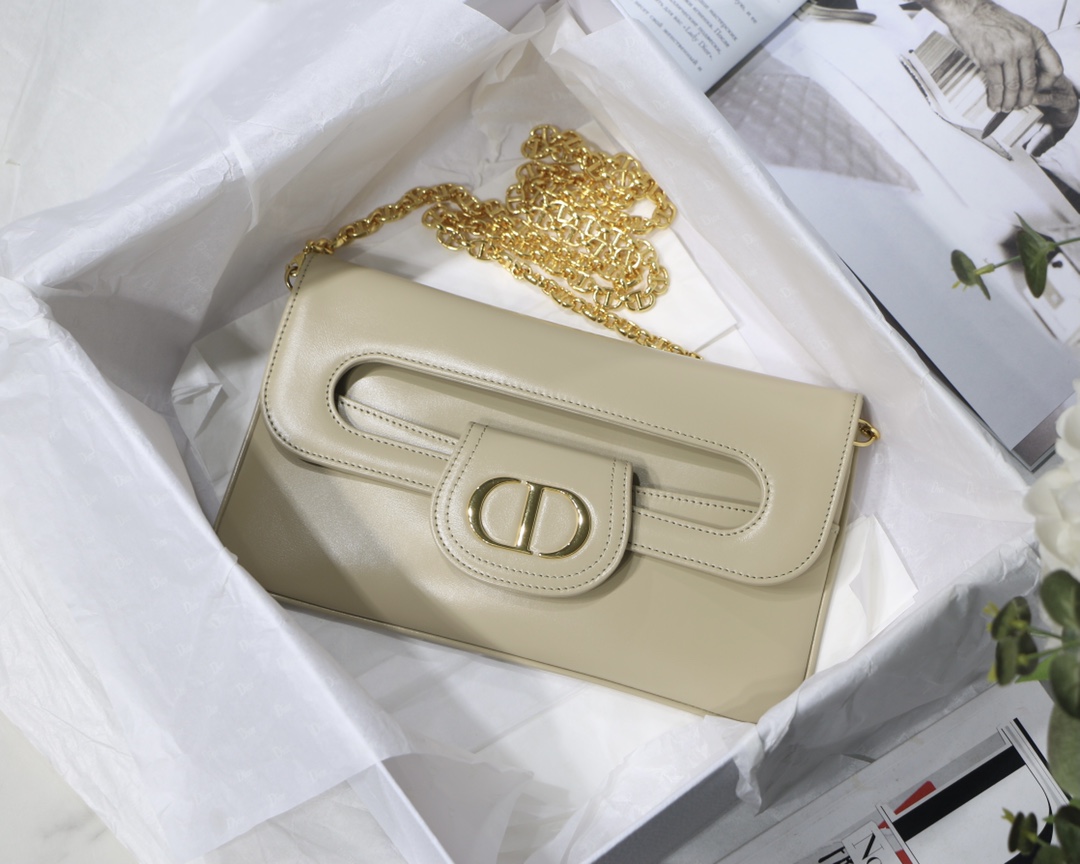 D Double Apricot Glossy Smooth Calfskin Handbag Magnetic Flap Chain Strap
