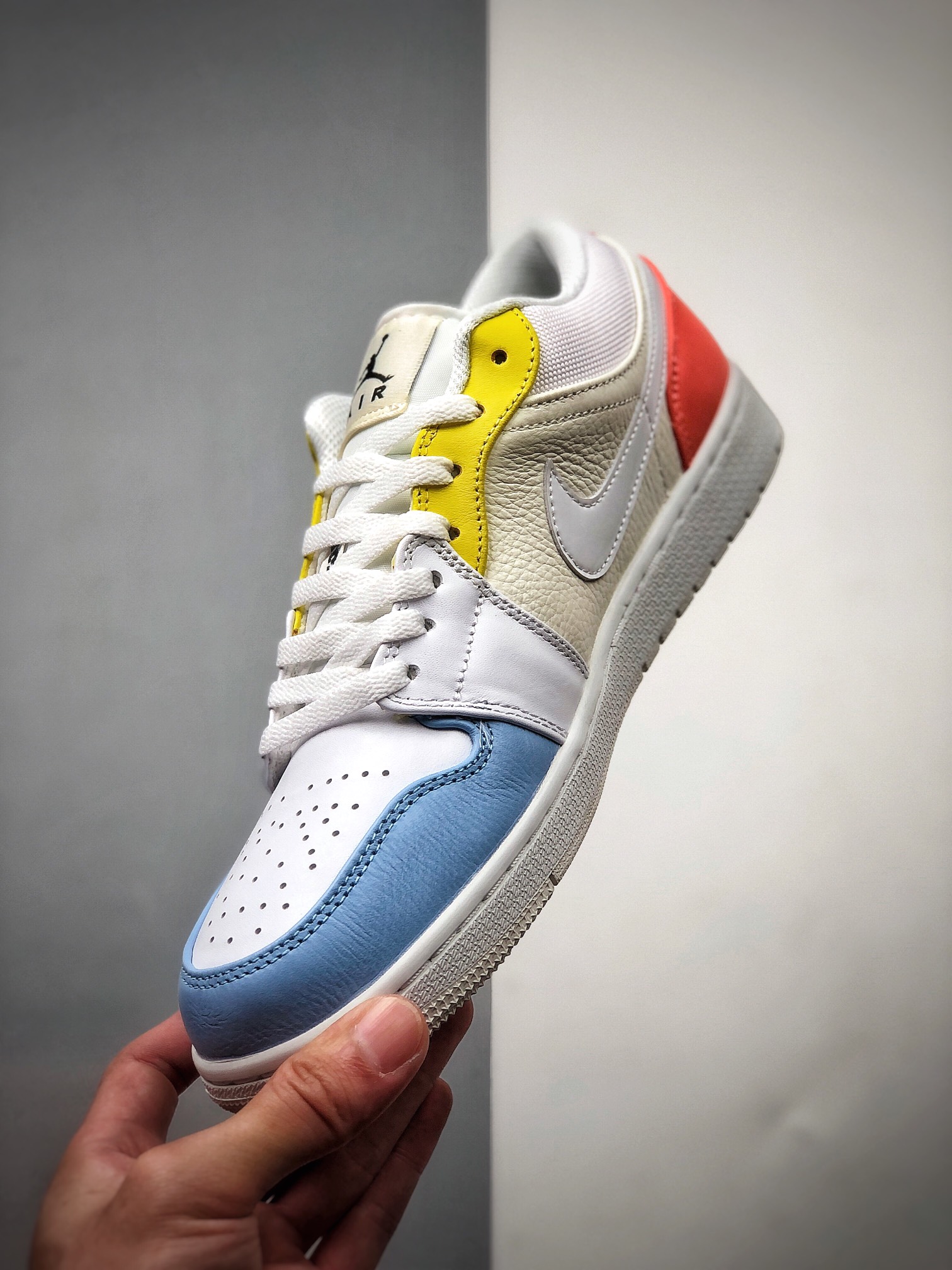 200  Air Jordan 1 Low ”To My First Coach” 低帮 多彩拼接 乔丹篮球鞋系列