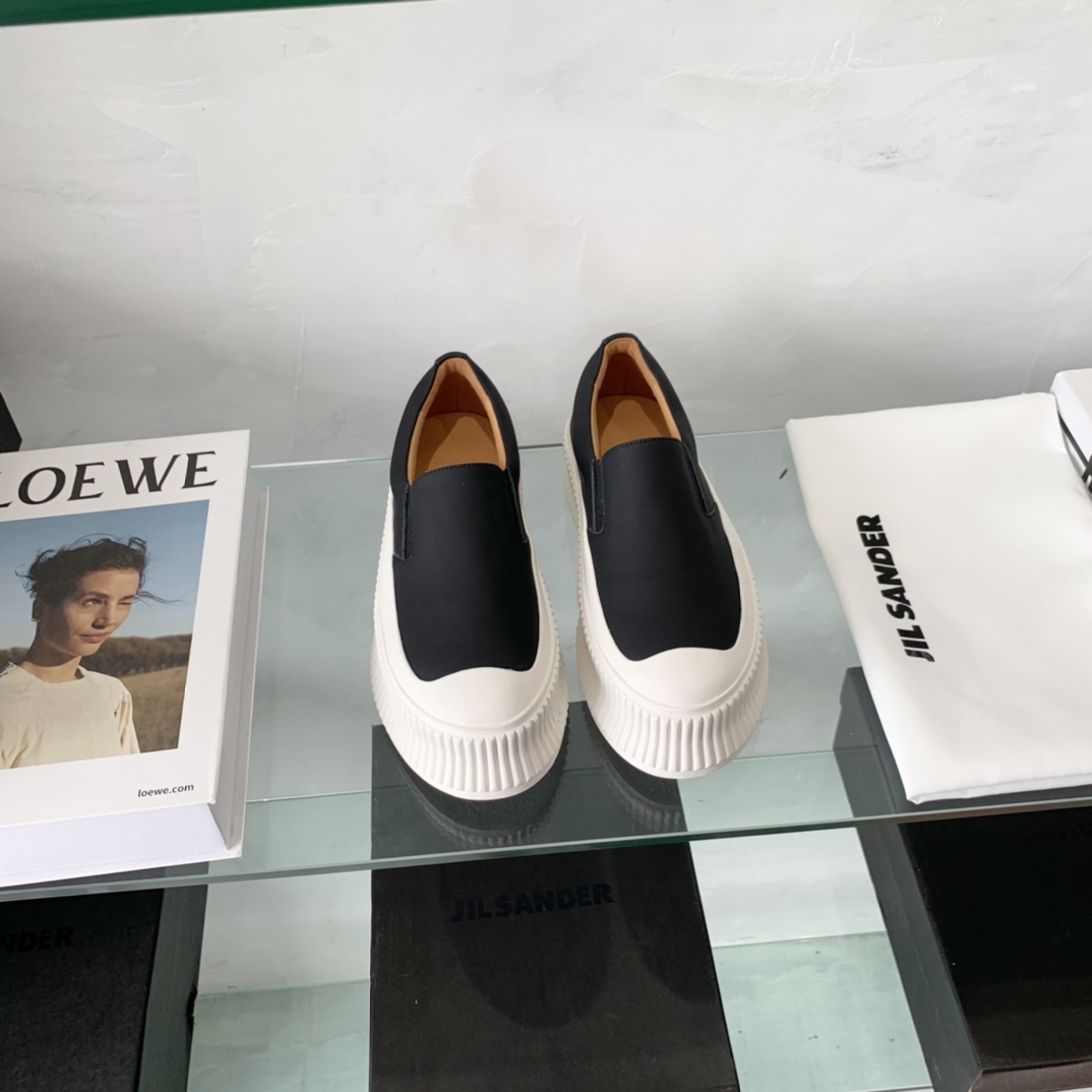 Gilsander: 600 Pounds Inside Oxen Skin, High Edition Footwear Review