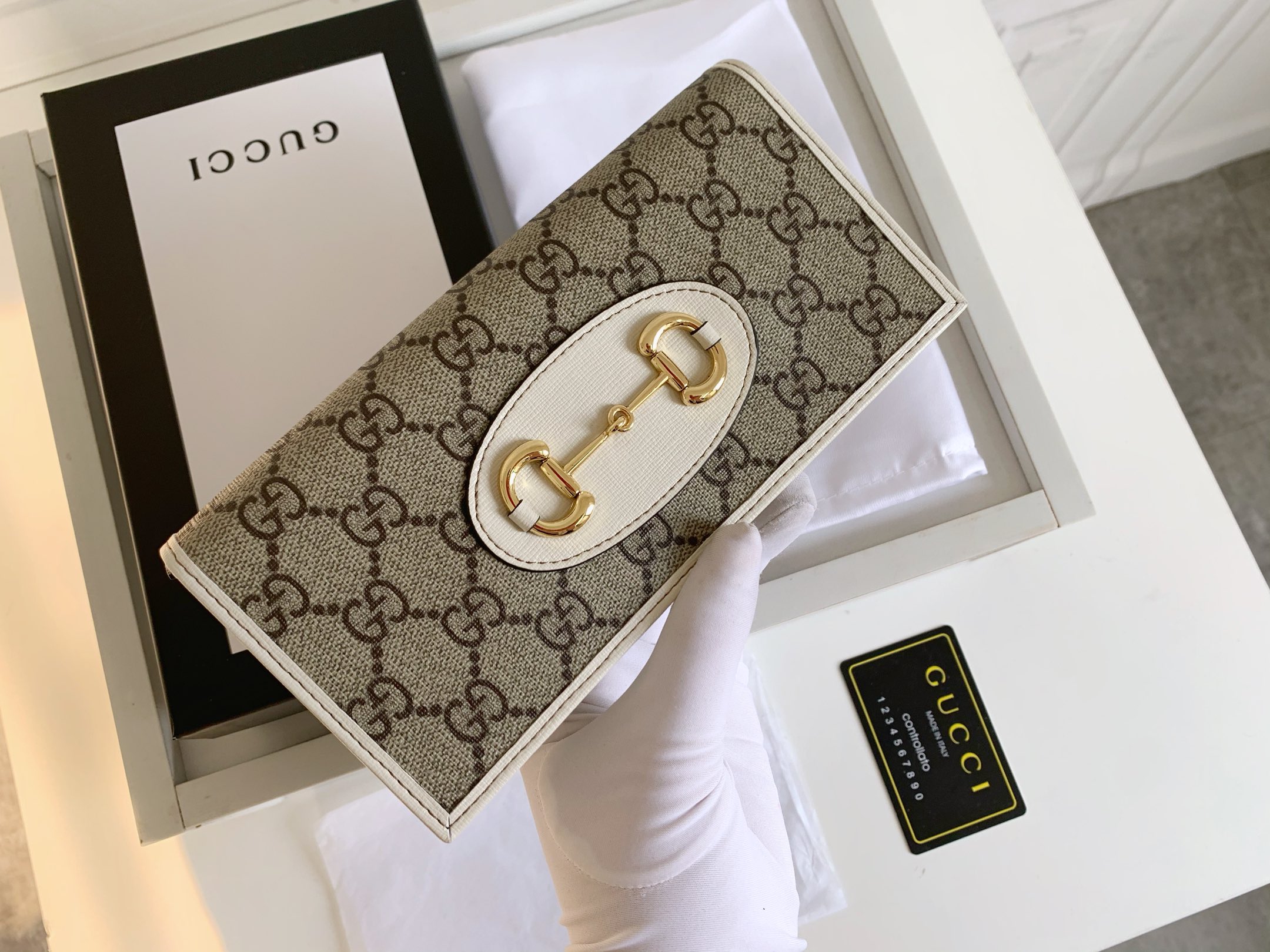 Gucci 1955馬衔扣カードケース GG Supreme