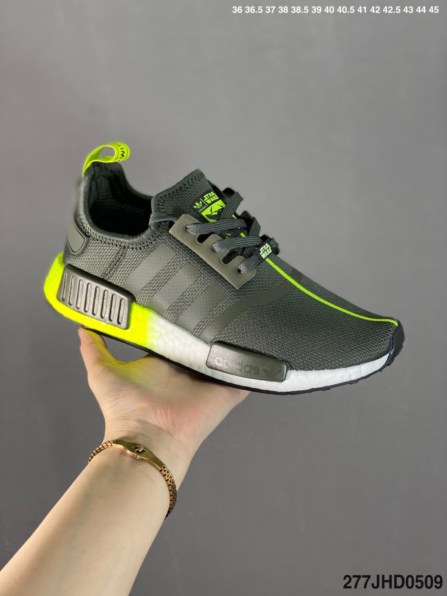 150 阿迪达斯 Adidas NMD R-1 Runner 针织面街头风经典百搭跑步鞋 EG6363