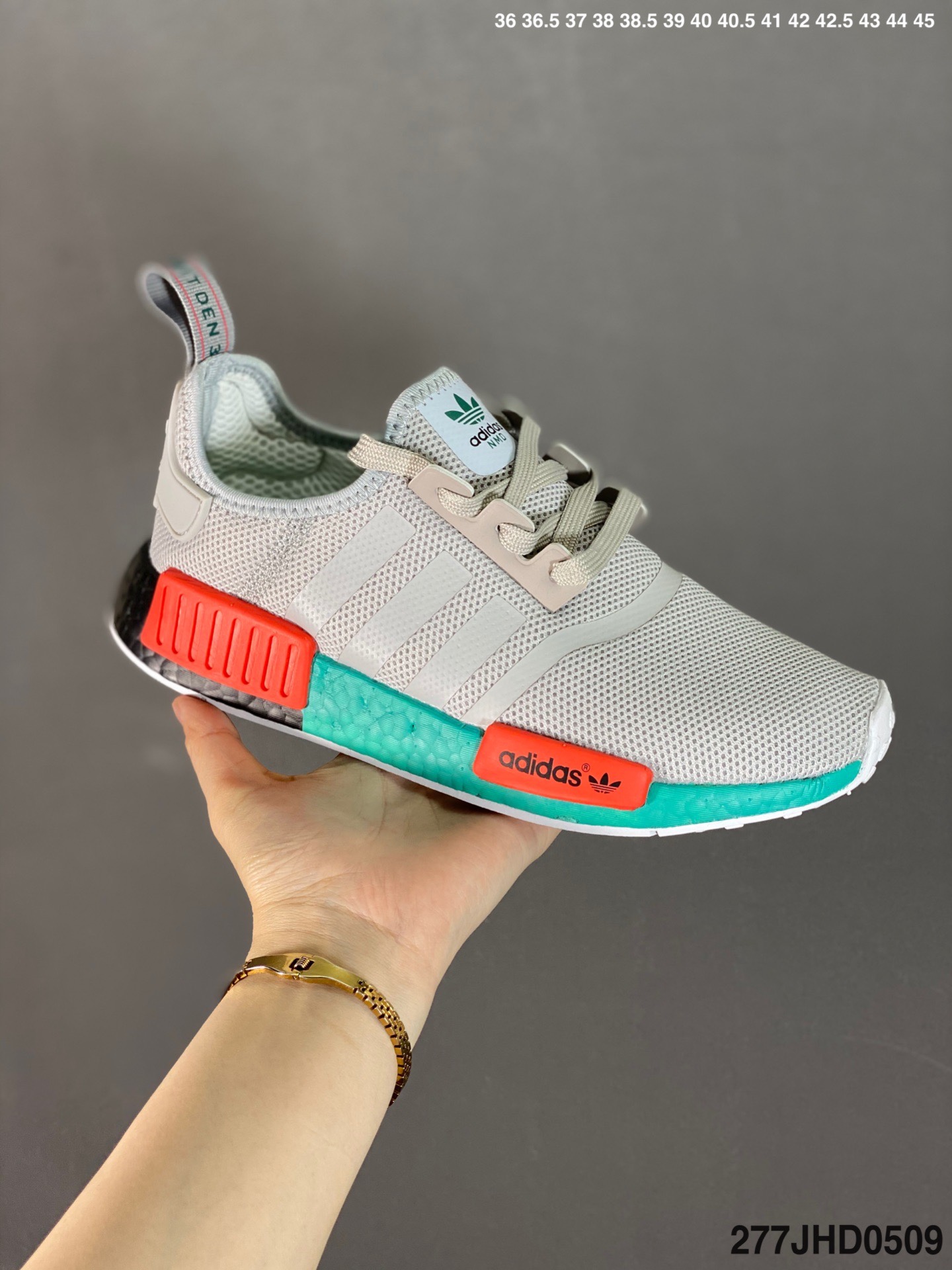 150 阿迪达斯 Adidas NMD R-1 Runner 针织面街头风经典百搭跑步鞋 EG6363