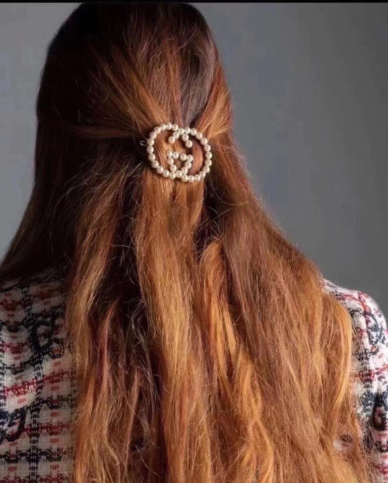 2021 Letter Logo Hairpin: Schvaler Pearl Customization for Stunning Bling Effect - 图片 4