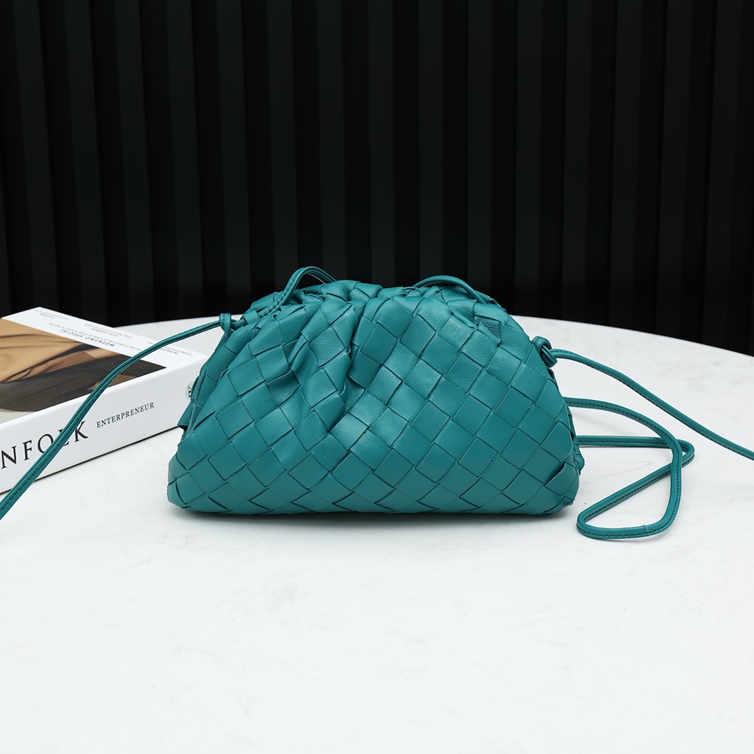 Bottega Veneta Cloud Bag Large Intrecciato Drawstring Crossbody Bag