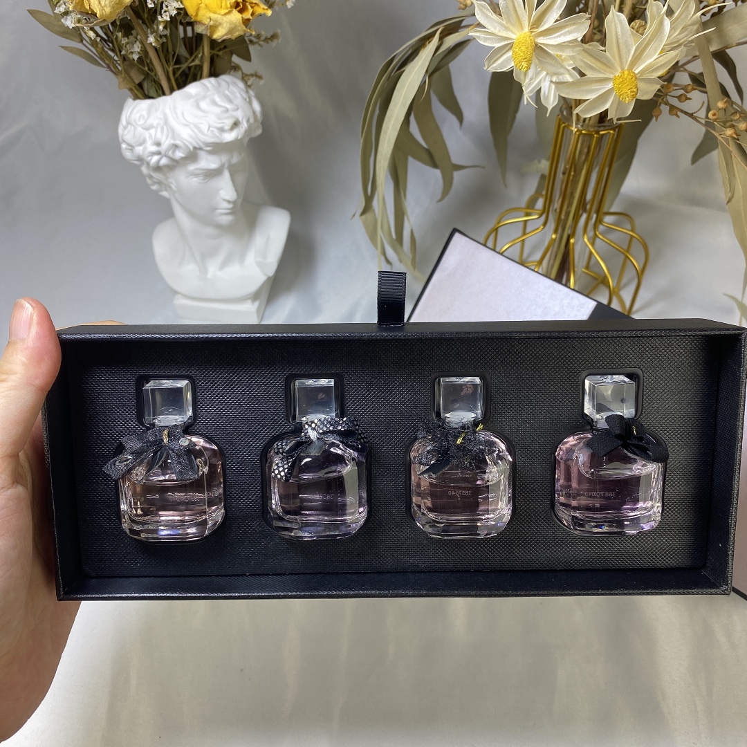 Yves Saint Laurent Miniature Perfume Set - 7.5ml x 4 - Paris Collection 1 i1620542652 1515 0
