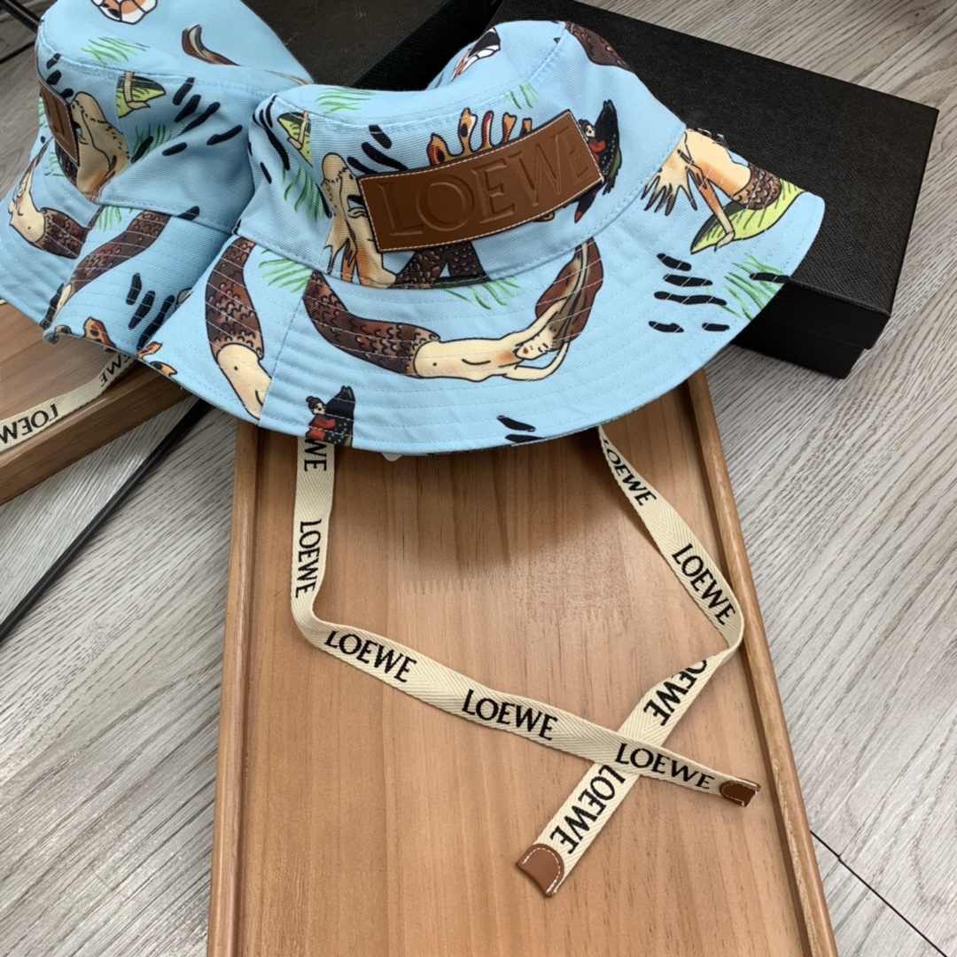 。LOEWE。斗鱼主播同款色原版料！田园风光渔夫帽！今年帽子第一流行趋势绝对是渔夫帽！今年的渔夫帽满目玲