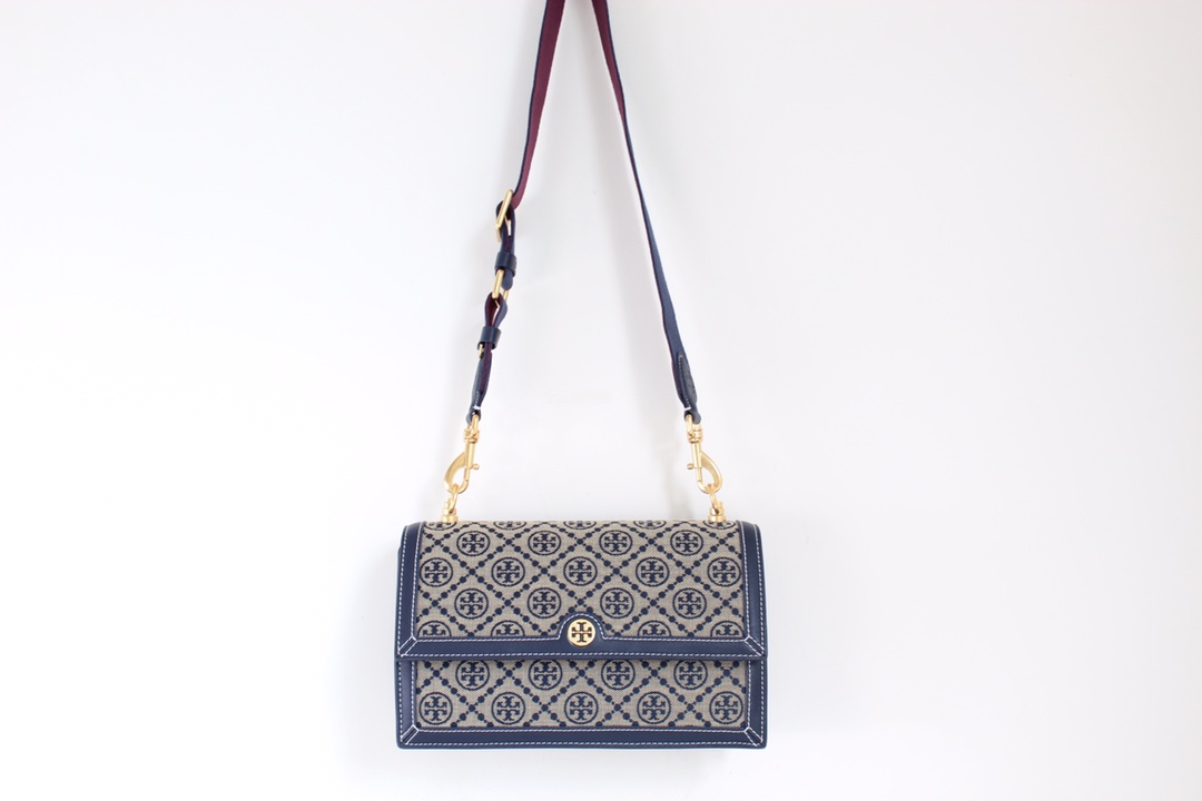 Tory Burch 大号——Tory burch2021春夏 风琴包 设计灵感源自德高宾夕法尼亚人传统缝工艺的 图案