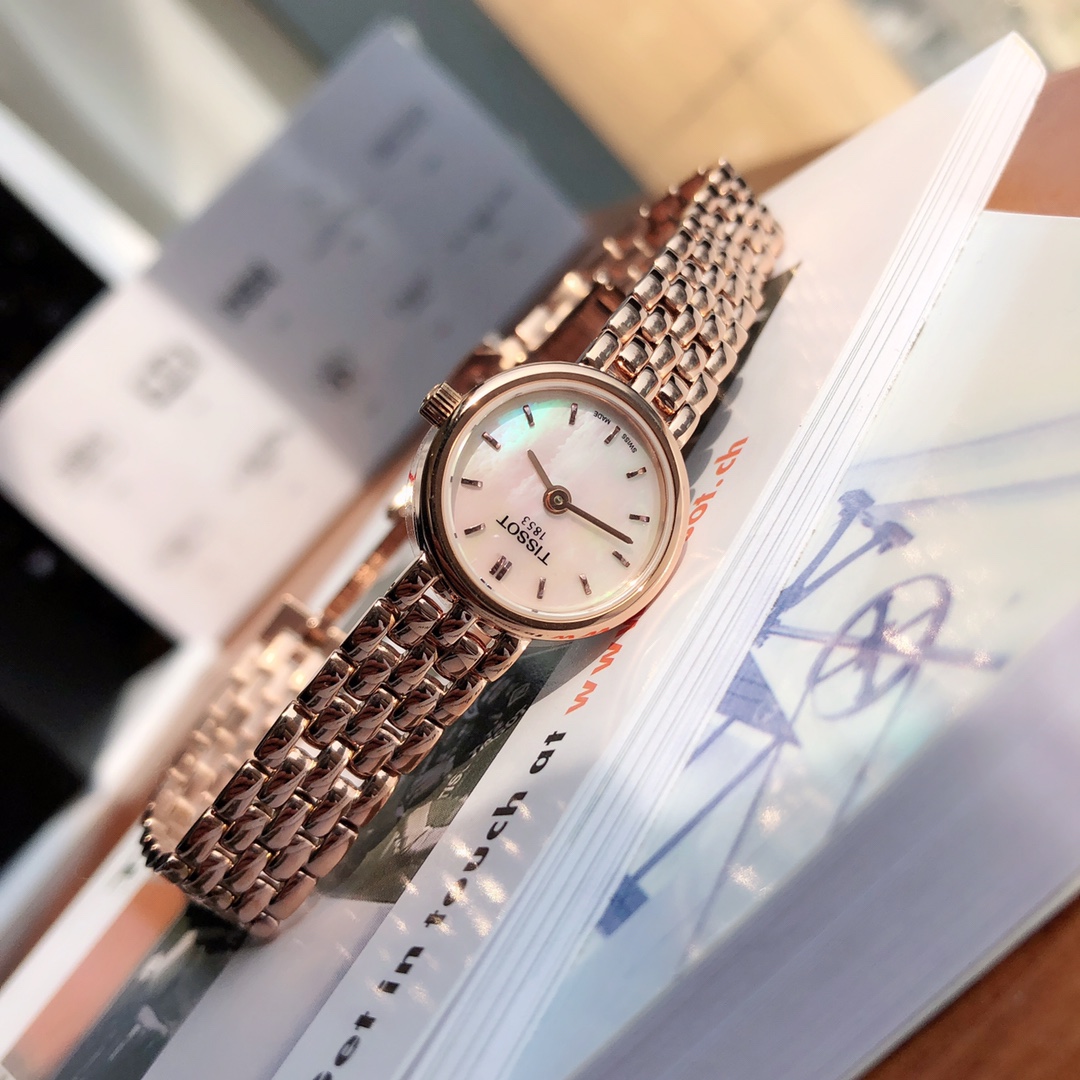 Tissot T058 Treasure: Elegant Swiss Watch with Sapphire Glass and Waterproofing - 图片 4