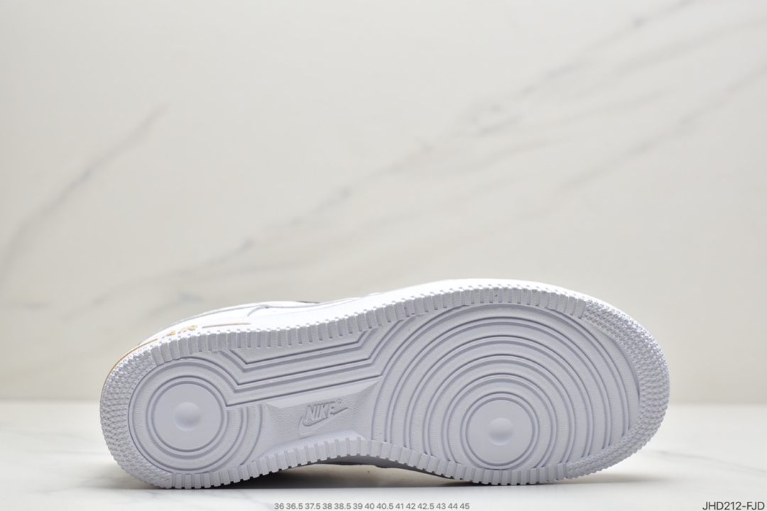 190 耐克Nike Air Force 1 Low 整双鞋以白色为主调 DH5284-100