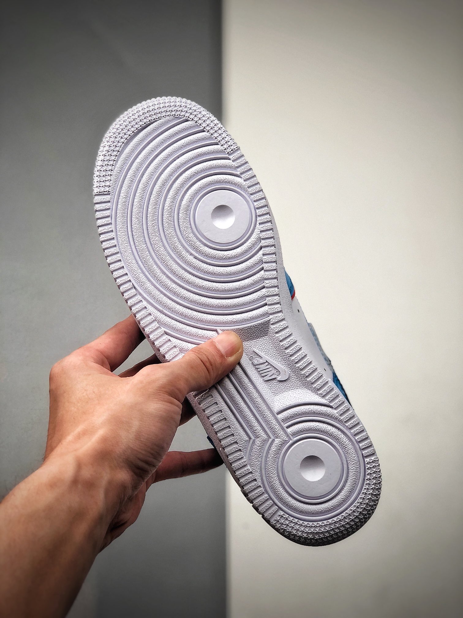 260  Air Force 1 Low ’07 哆啦A梦配色  DD7209-107