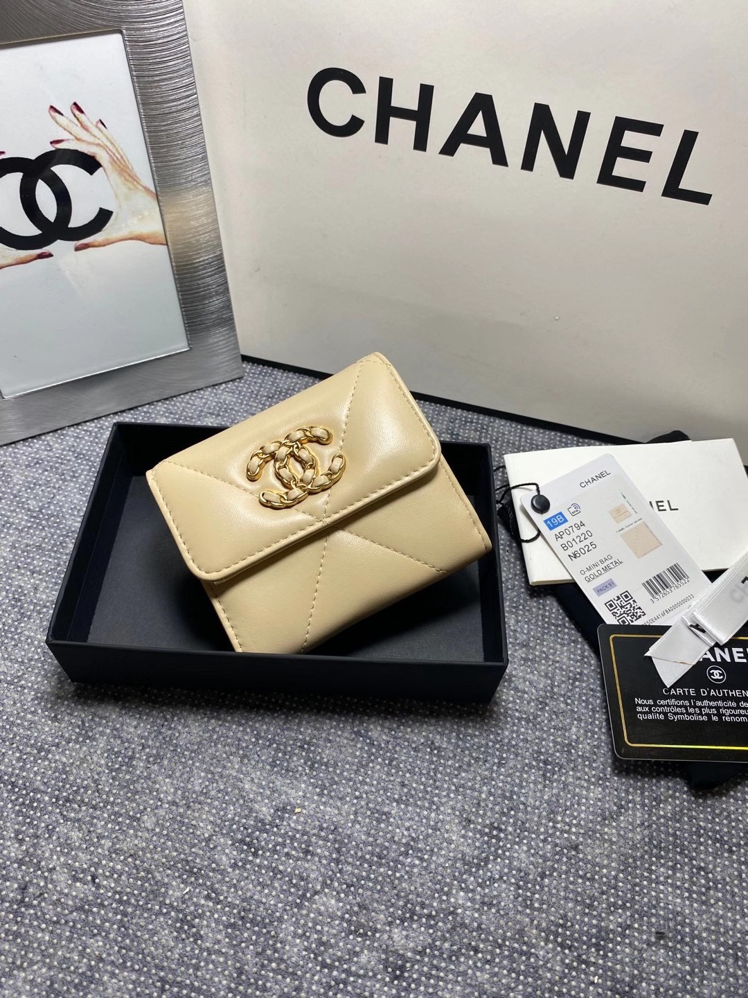 Chanel 19K Super-Heavy Diamond Stripe Chain Wallet AP0794 – $270 - 图片 2