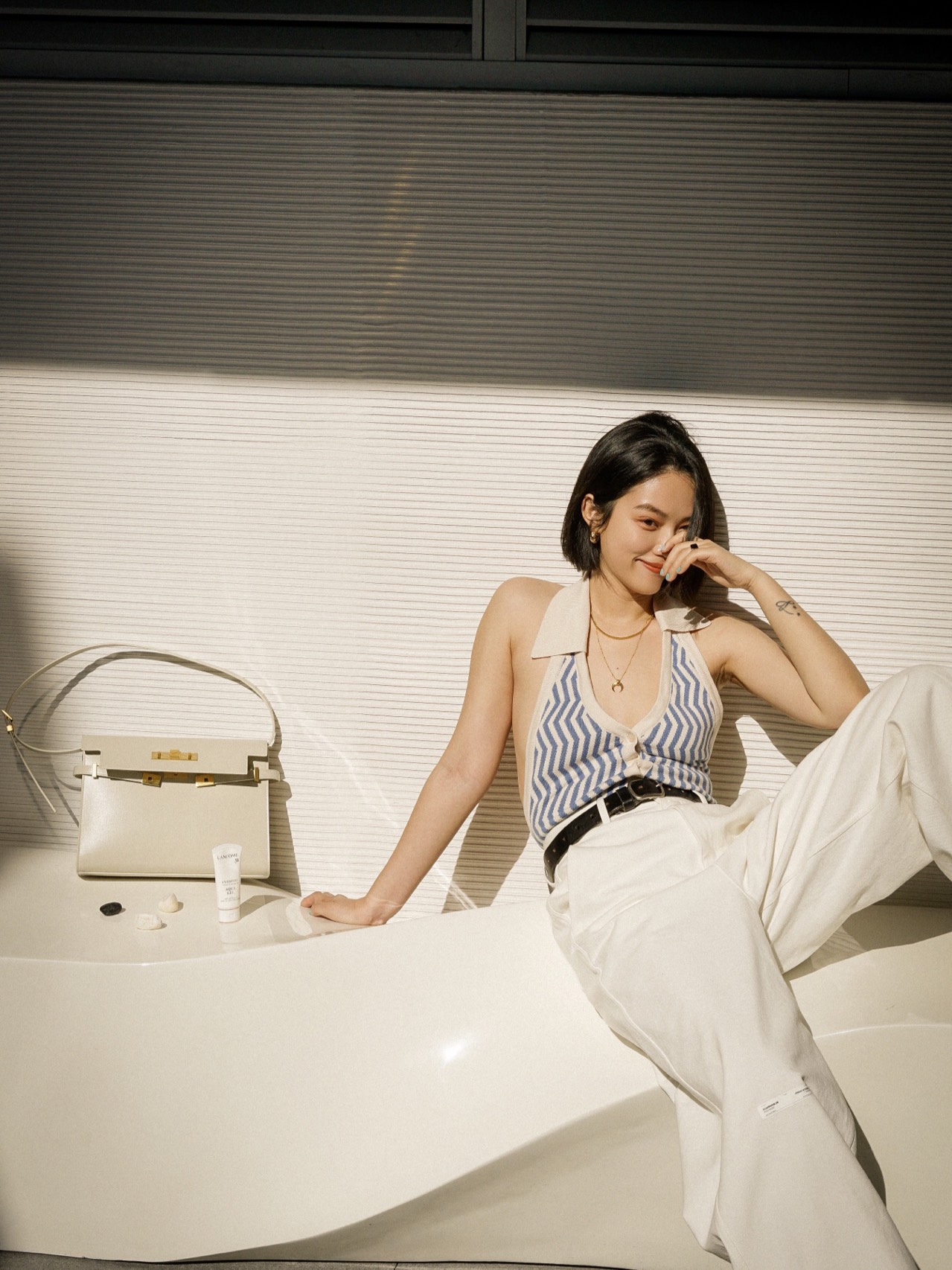 Ysl 𝑴𝒂𝒏𝒉𝒂𝒕𝒕𝒂𝒏 29CM曼哈顿法棍包 579271白色牙签纹金扣