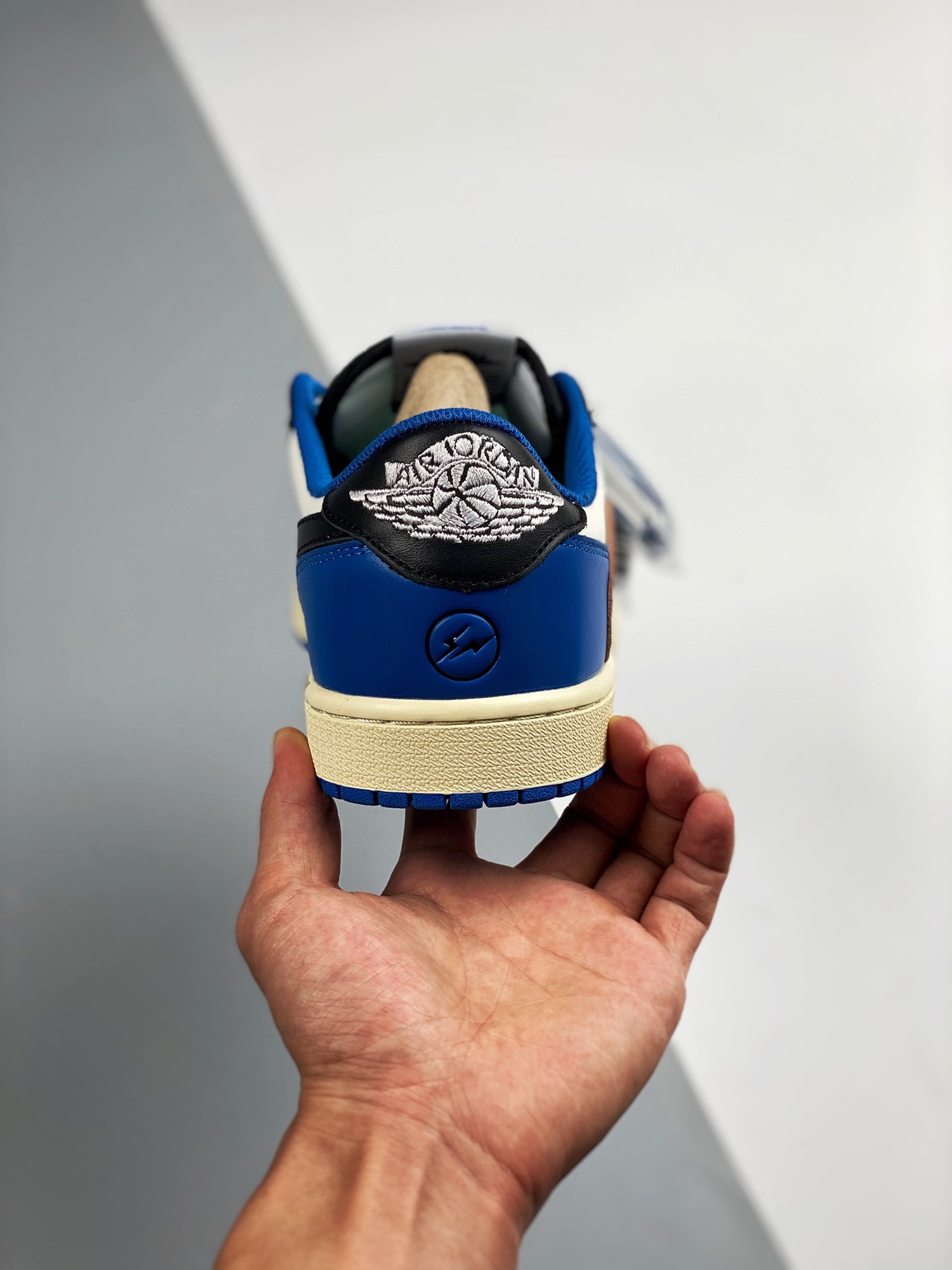 Miniatura 8