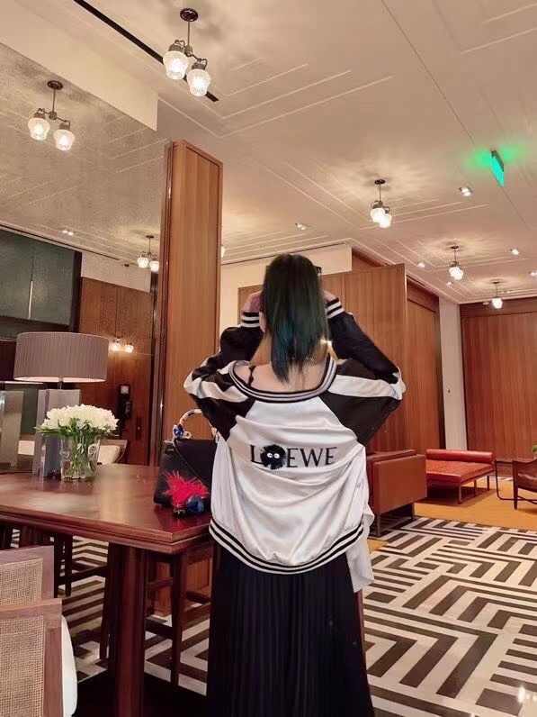 LOEWE撞色防晒棒球服香槟色绿色S