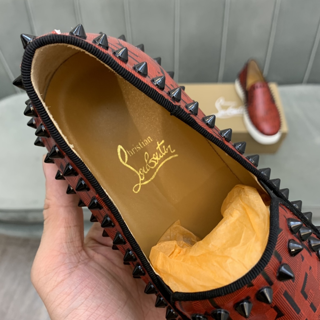 Precio de venta: P230 Marca: CL Red Bottom Shoes* "Christy Rubble*" Un estribo positivo! RUBU *" est