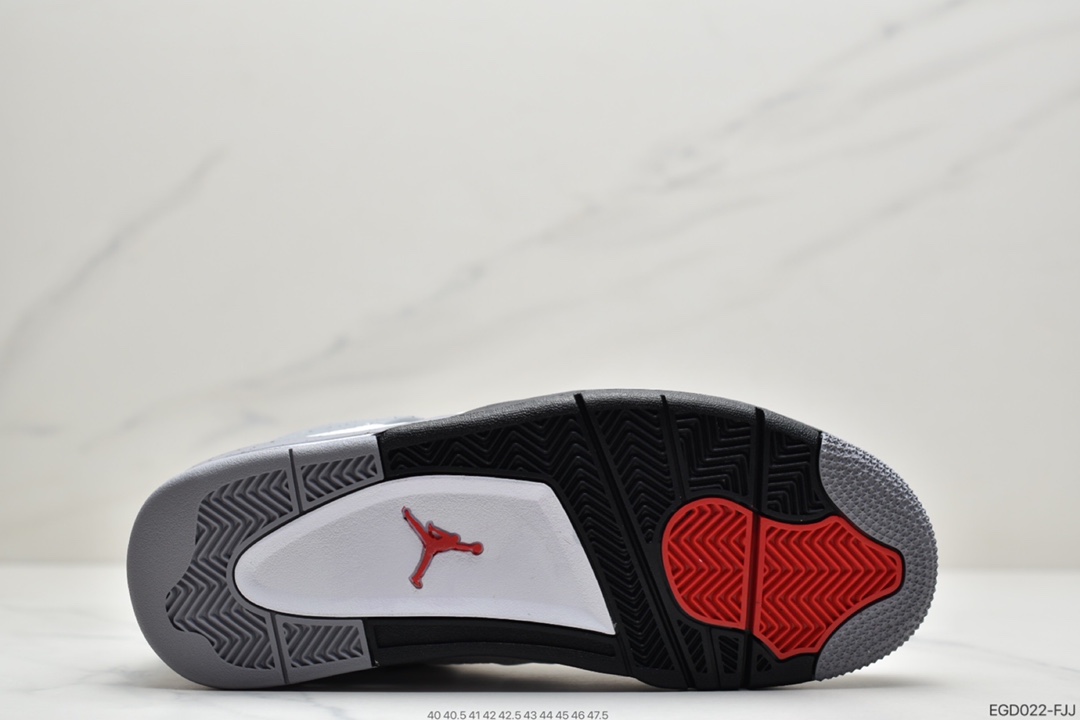 360  Air Jordan 4 Tattoo “What The”乔4而眼前这款 Air Jordan 4 “What The” 308497-103