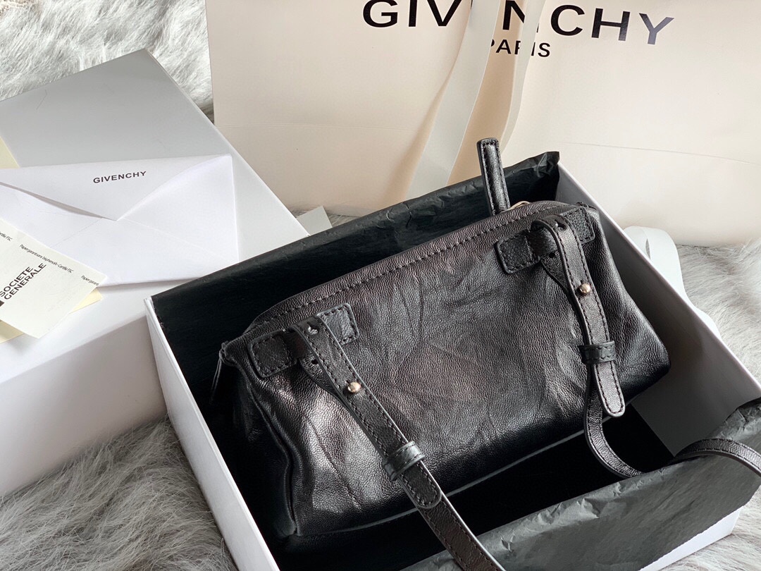 迷你号23cm手抓纹顶级原单纪梵希GIVENCHYPANDORA纪梵希潘多拉盒子包羊皮制作内里为帆布隔层