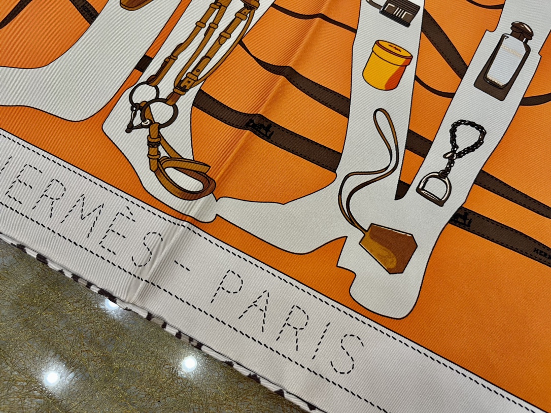 Hermes爱马仕『漫步巴黎』100%真丝方巾