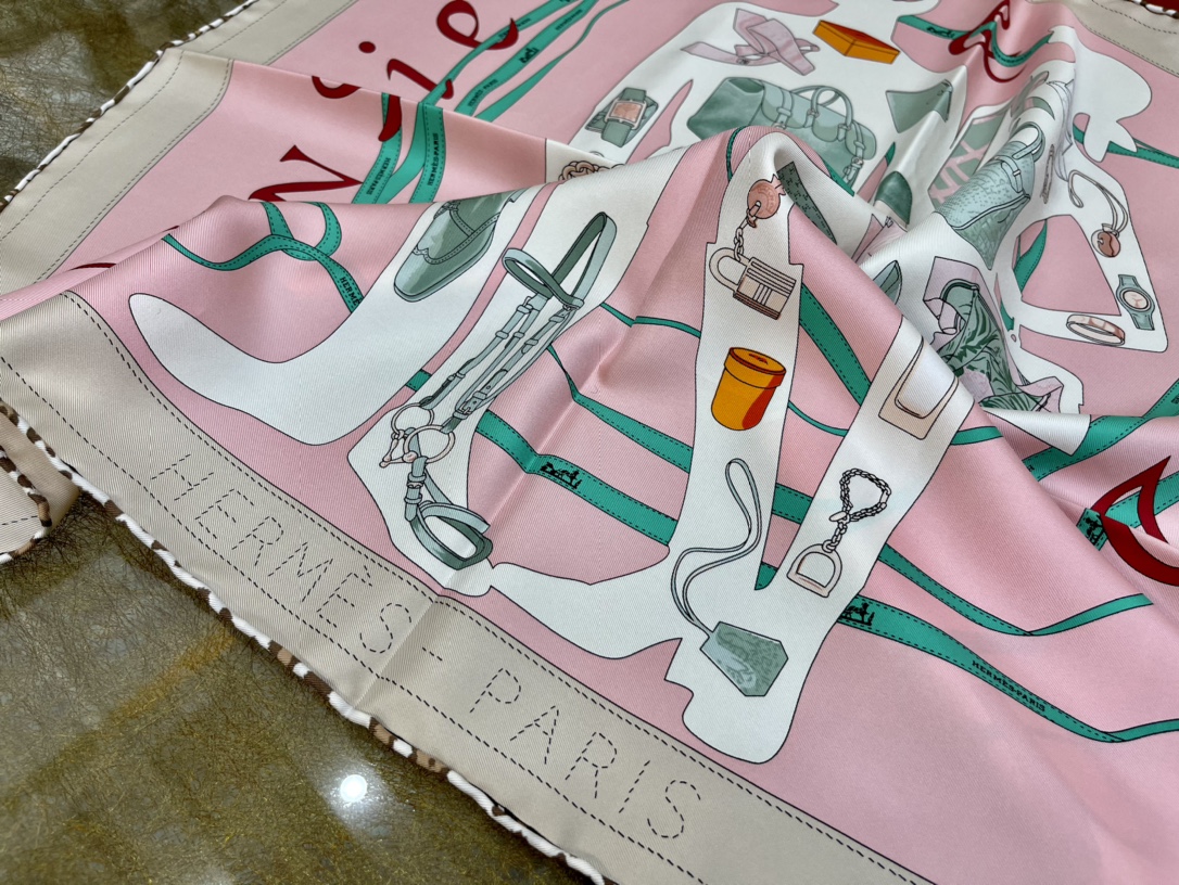 Hermes爱马仕『漫步巴黎』100%真丝方巾