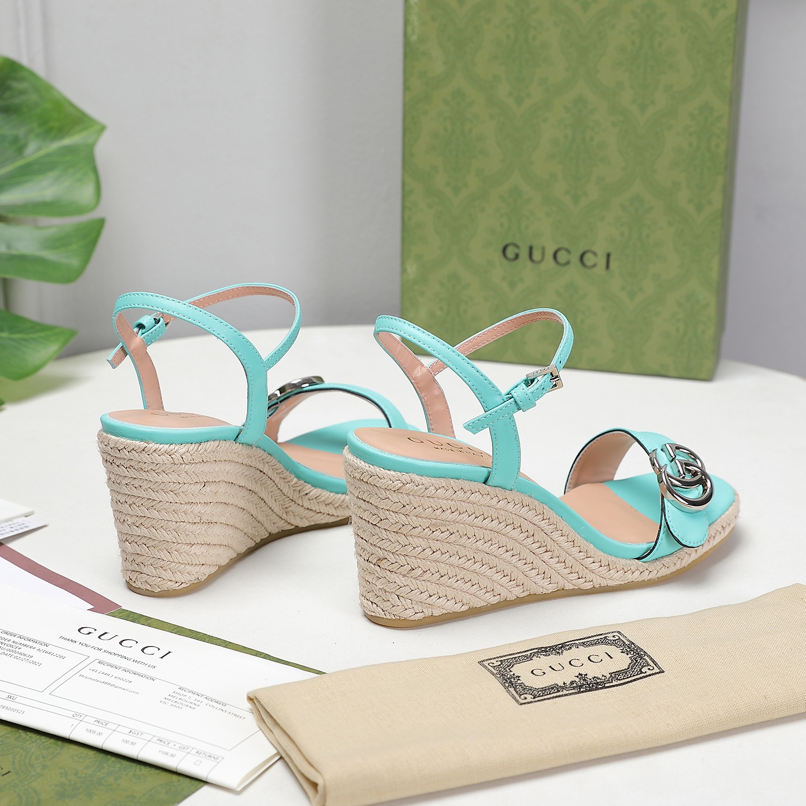. Versión de gama alta 2021 Gucci Gucci nuevo talón inclinado sandalias de plataforma de agua Este p