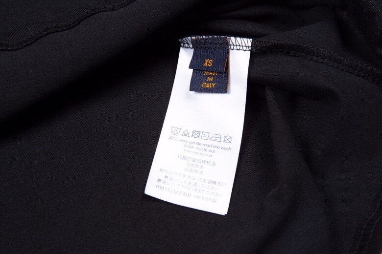 Louis Vuitton LV 2021FW 胸前字母后背双手logo短袖