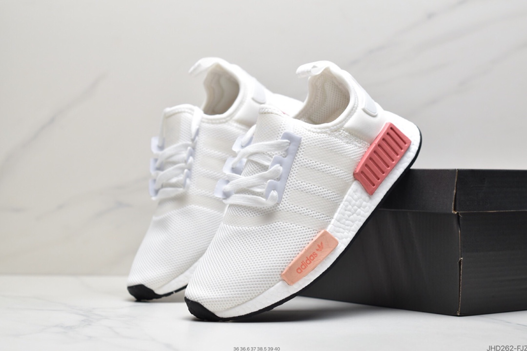 190 阿迪达斯 Adidas NMD R-1 街头风经典百搭跑步鞋 BY9952