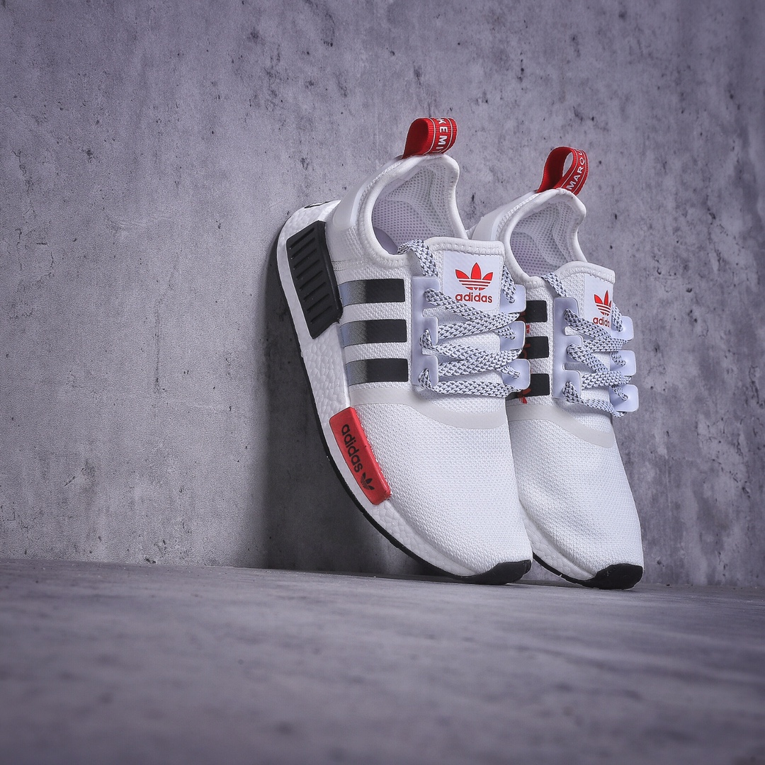 G0 Adidas NMD _R1 黑白渐变虎扑版本 专柜同步上架现货仓储 全年稳定现货供应HH原装进口Boost原料 永不发黄氧化FY5395