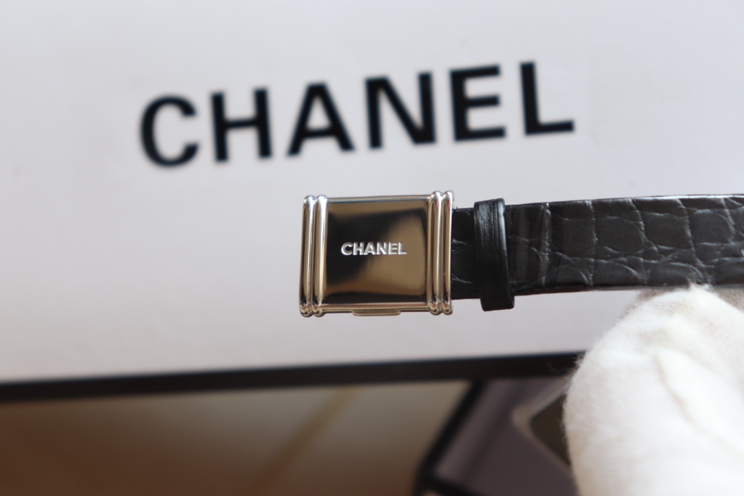 Chanel Premiere Watch: Timeless Elegance with Unique Design and Versatility - 图片 7