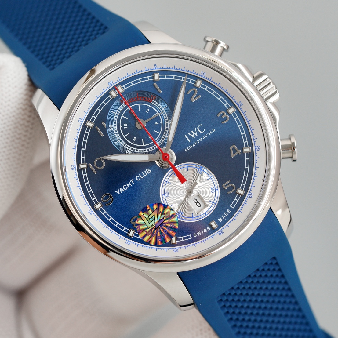 La versión definitiva de la serie IWC Portugal IW390704 tiene un diámetro de 45x14,5 y está equipada con un movimiento …