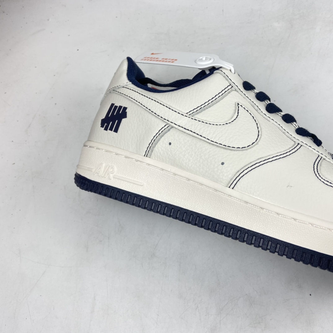 P240 Undefeated x NIKE Air Force 1’07 联名款空军一号低帮休闲板鞋 UN1315-800