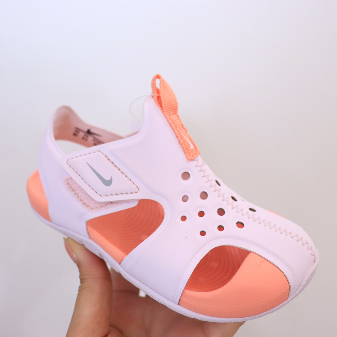 图片[4]-【九宫格细节图】 高版本ＮＫ护脚洞洞鞋.儿童凉鞋 儿童飞机凉鞋.高品质专G版火爆上市.🔥去年专Ｇ火的一塌糊涂哦。设计独特.上脚好看.鞋子轻便柔软.防滑设计.鞋面透气扣设计.🌼夏天不热脚.魔术贴方便宝宝穿着.✔️-选品中心