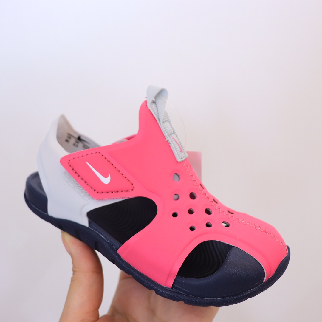 图片[4]-【九宫格细节图】 高版本ＮＫ护脚洞洞鞋.儿童凉鞋‼️ 儿童飞机凉鞋.高品质专G版火爆上市.🔥去年专Ｇ火的一塌糊涂哦。设计独特.上脚好看.鞋子轻便柔软.防滑设计.鞋面透气扣设计.🌼夏天不热脚.魔术贴方便宝宝穿着.✔️-选品中心