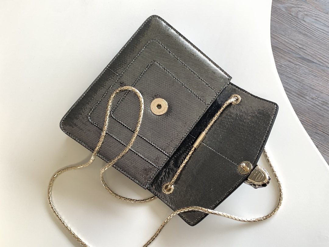 BVLGARI宝格丽"Sprpenti Forever "钻石炭灰金属质感水蛇皮肩背包61879