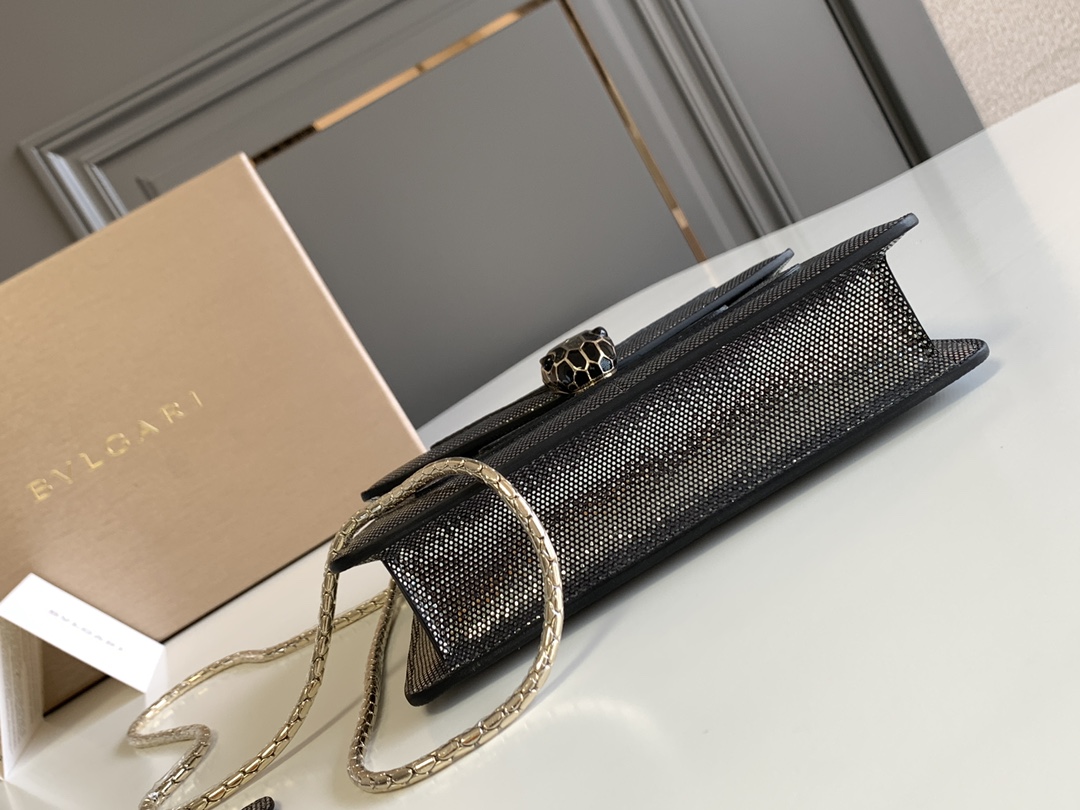 BVLGARI宝格丽"Sprpenti Forever "钻石炭灰金属质感水蛇皮肩背包61879