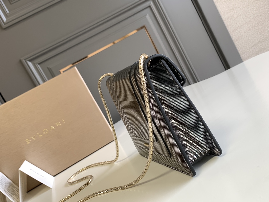 BVLGARI宝格丽"Sprpenti Forever "钻石炭灰金属质感水蛇皮肩背包61879