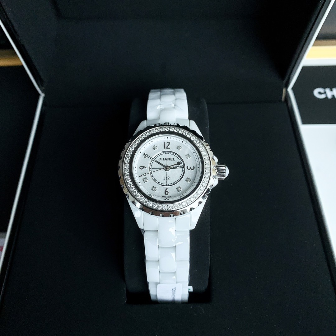 Часы Chanel