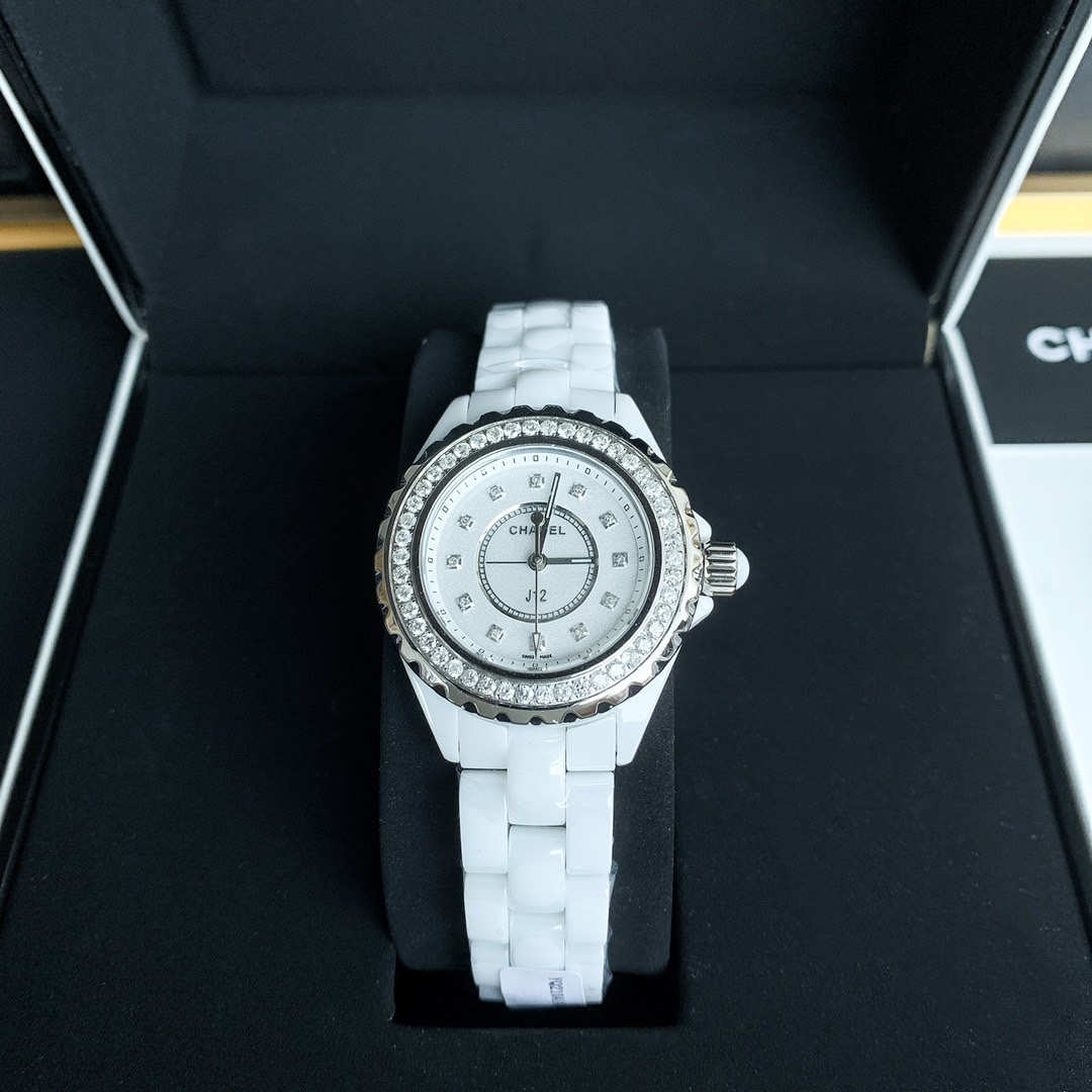 Часы Chanel