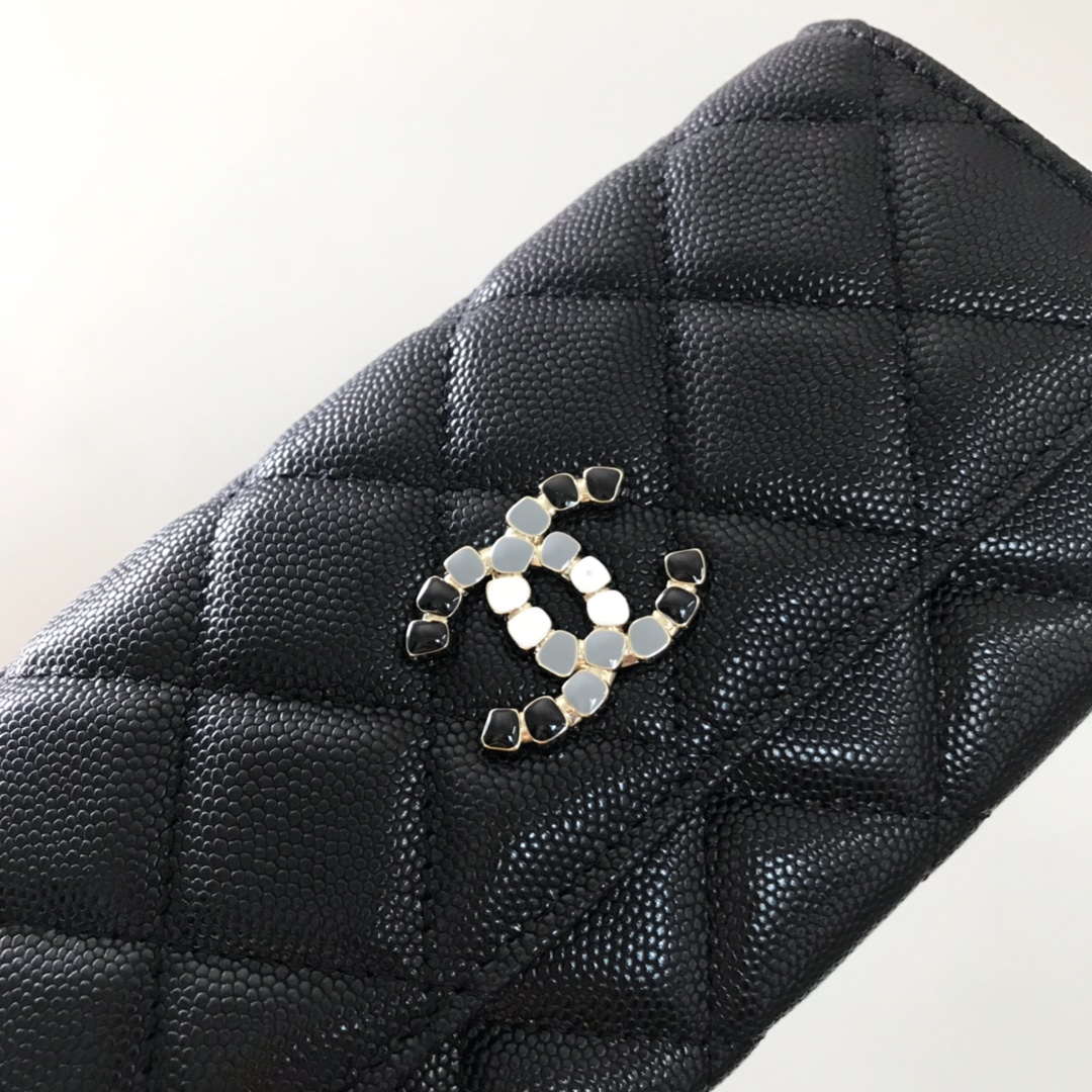 Chanel 中号口盖钱包，菱格纹路 搭配最新款luogo 细节美到淋漓尽致、全套包装 尺寸：9×16.5×3cm
